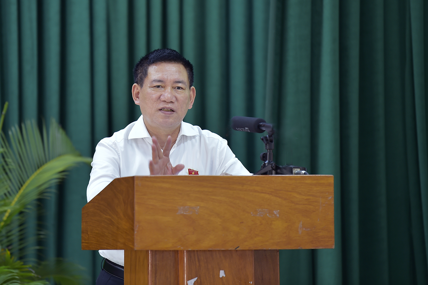 Bộ trưởng Hồ Đức Phớc tiếp xúc cử tri tại huyện Tây Sơn, Bình Định 