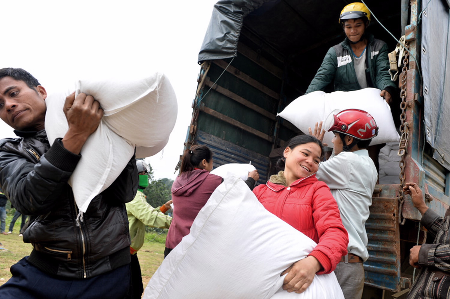 Chuẩn bị cho Tết Nguyên đán Mậu Tuất: Hỗ trợ gạo cho nhân dân 4 tỉnh dịp Tết